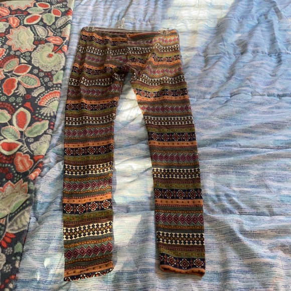 Patterned Legging - Picture 2 of 2